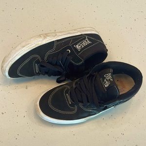 Vans half cabs. Size 8.5 Men’s.
